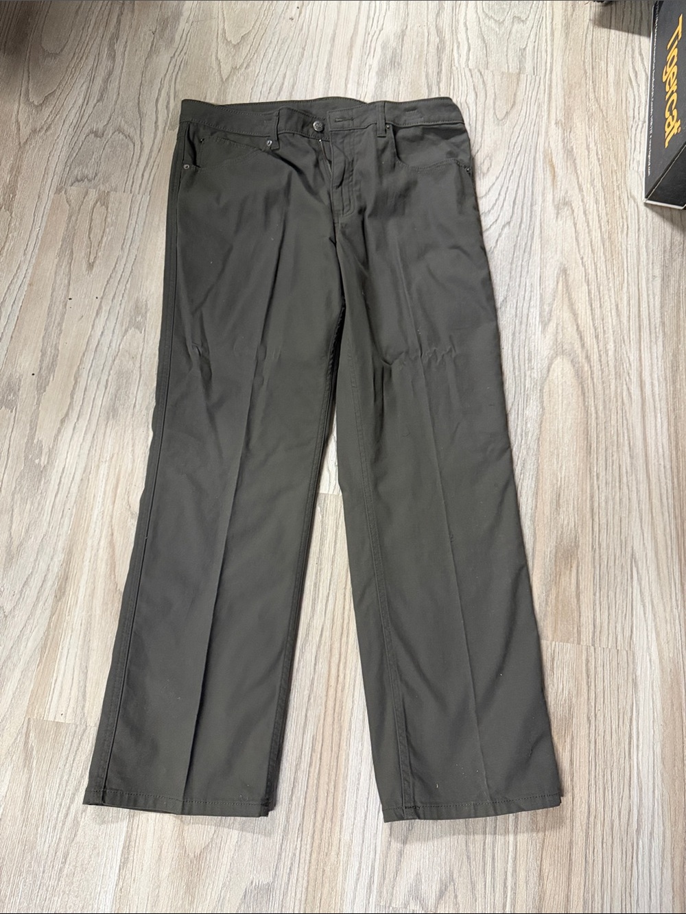Magellan Outdoors Men's Slate color Chinos